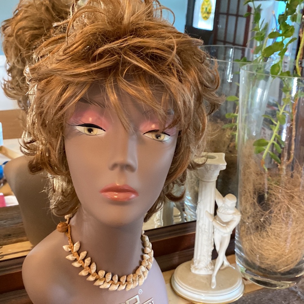 Wig - Picture 2 of 14